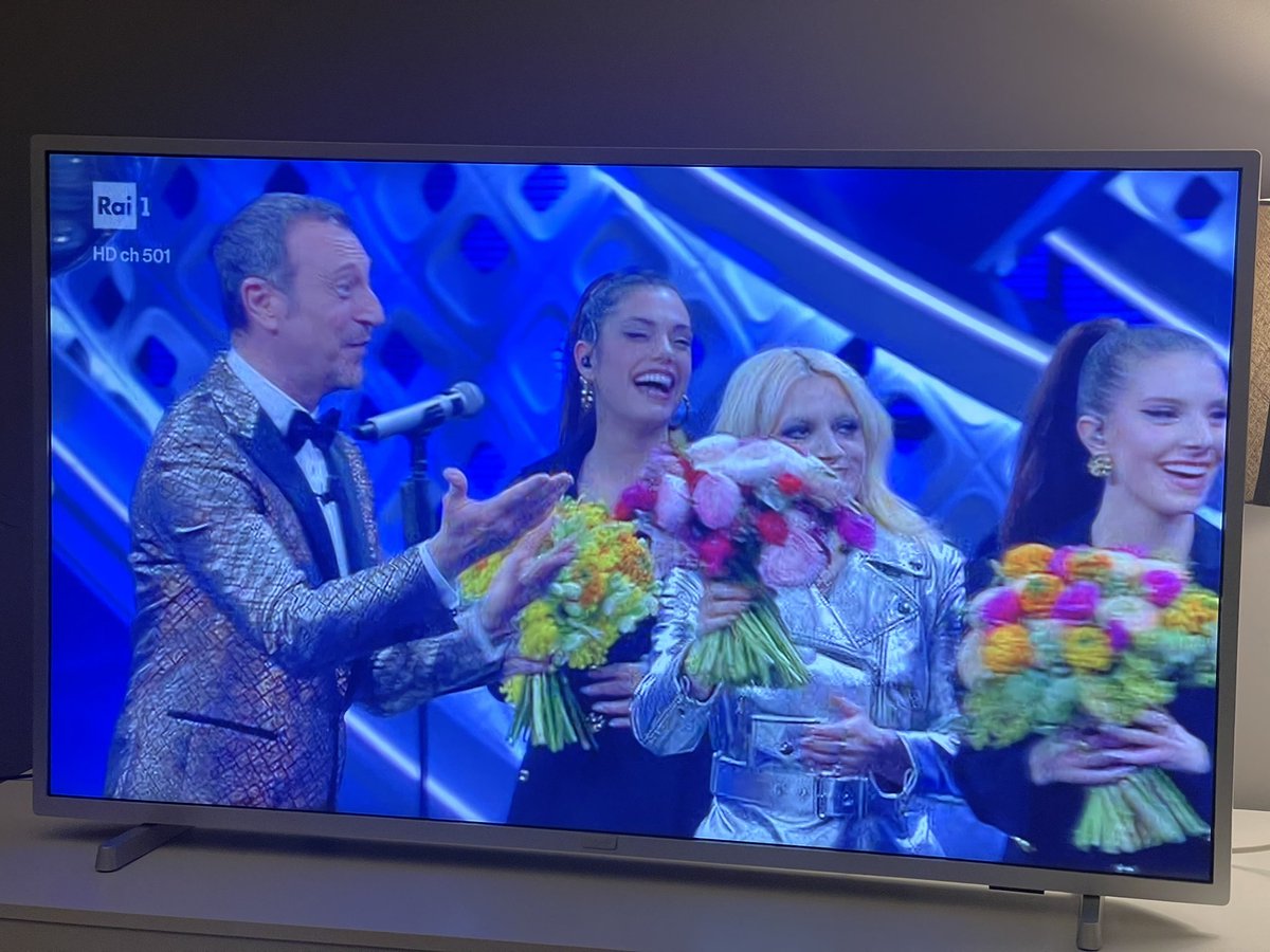 Chi è lo stylist? 🙄🙄🙄 #larappresentantedilista #festivalsanremo2022 #sanremo22 #Sanremo2022