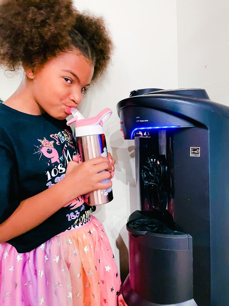the_stephen_3's tweet photo. #Ad It's 2022 and drinking water and staying healthy is a priority. We are so thankful that we have our coffee and water cooler. The kids can get water whenever they want and when we run out more water gets delivered right to our door! @DrinkSparkletts  
https://t.co/WvooR29fkb https://t.co/RjewvylPKS