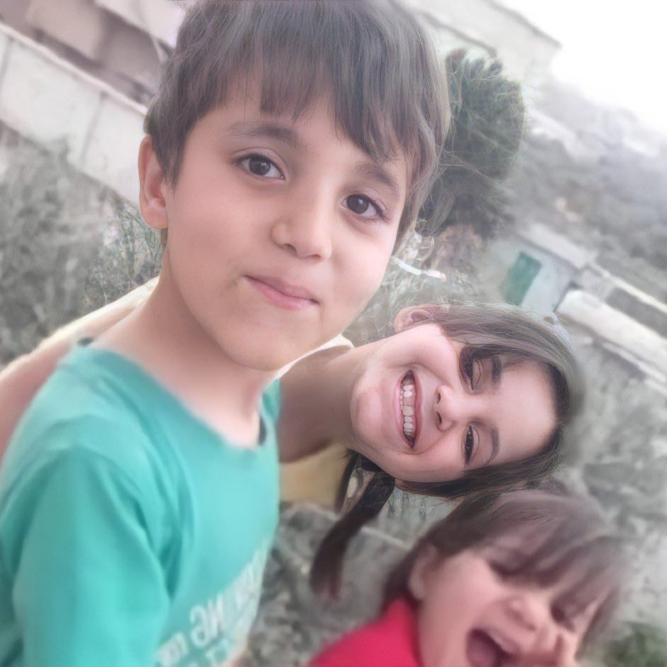 AlWehdat4's tweet photo. ما يجري لأطفال المسلمين في بعض بلاد الغرب هو اعتداء صريح على الاسلام لا يمكن السكوت عنه ابدًا ..

#اوقفوا_خطف_اطفالنا 

و قلوبنا وتضامنا مع الطفل السوري الذي يتعرض للتعذيب والقهر المخطوف من قبل الوحوش البشرية 🙏

#انقذوا_الطفل_فواز_القطيفان https://t.co/FeHHabMO01