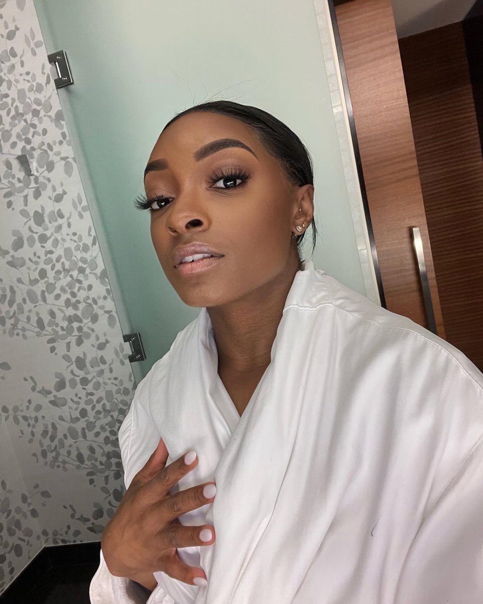 Simone Biles tweet media