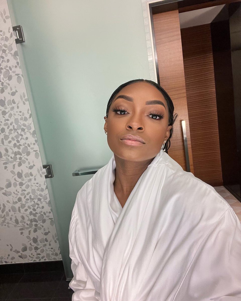Simone Biles tweet media