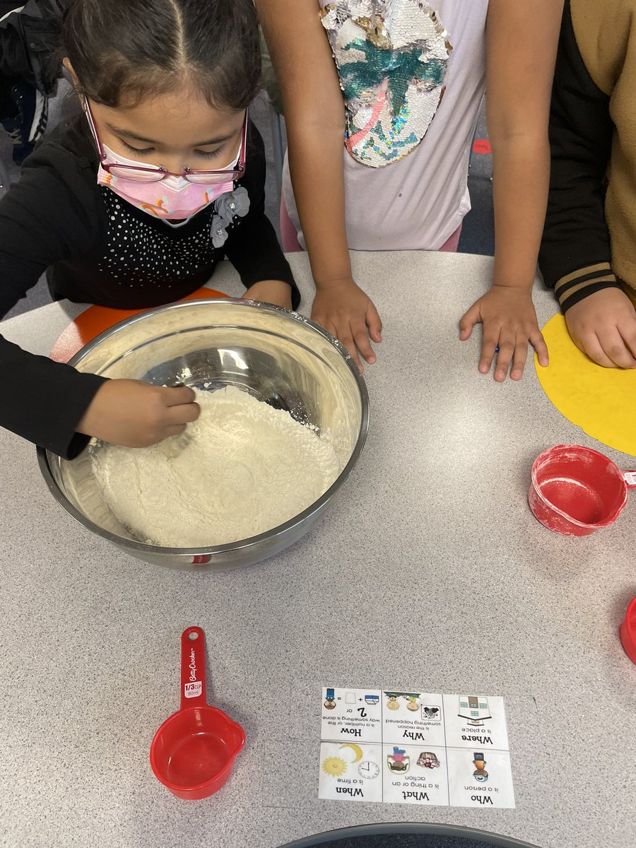 3rd grade <a href="/KilbyTigers/">KilbyTigersRoar</a> made their own fossils today to end our Science Unit! 🦕