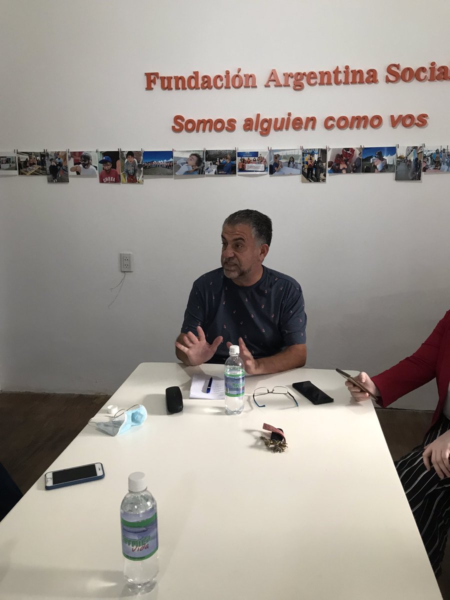 Fundacion_AS_'s tweet photo. Comenzamos a planificar el 2022 💻 Estamos llenos de proyectos para la ciudad 🙌🏻 Somos alguien como vos 🤜🤛 @fed662 @DanielaSantan @patricianortiz1 https://t.co/MVmu8yPRUk