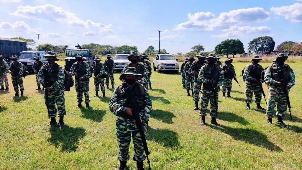 dhernandezlarez's tweet photo. Las Milicias Bolivarianas, se dirigen al sur del estado Apure a integrar las patrullas exploradoras para garantizar la Soberanía de la Nación en el marco de la operación Escudo Bolivariano  2022. https://t.co/eo36xAQpnx