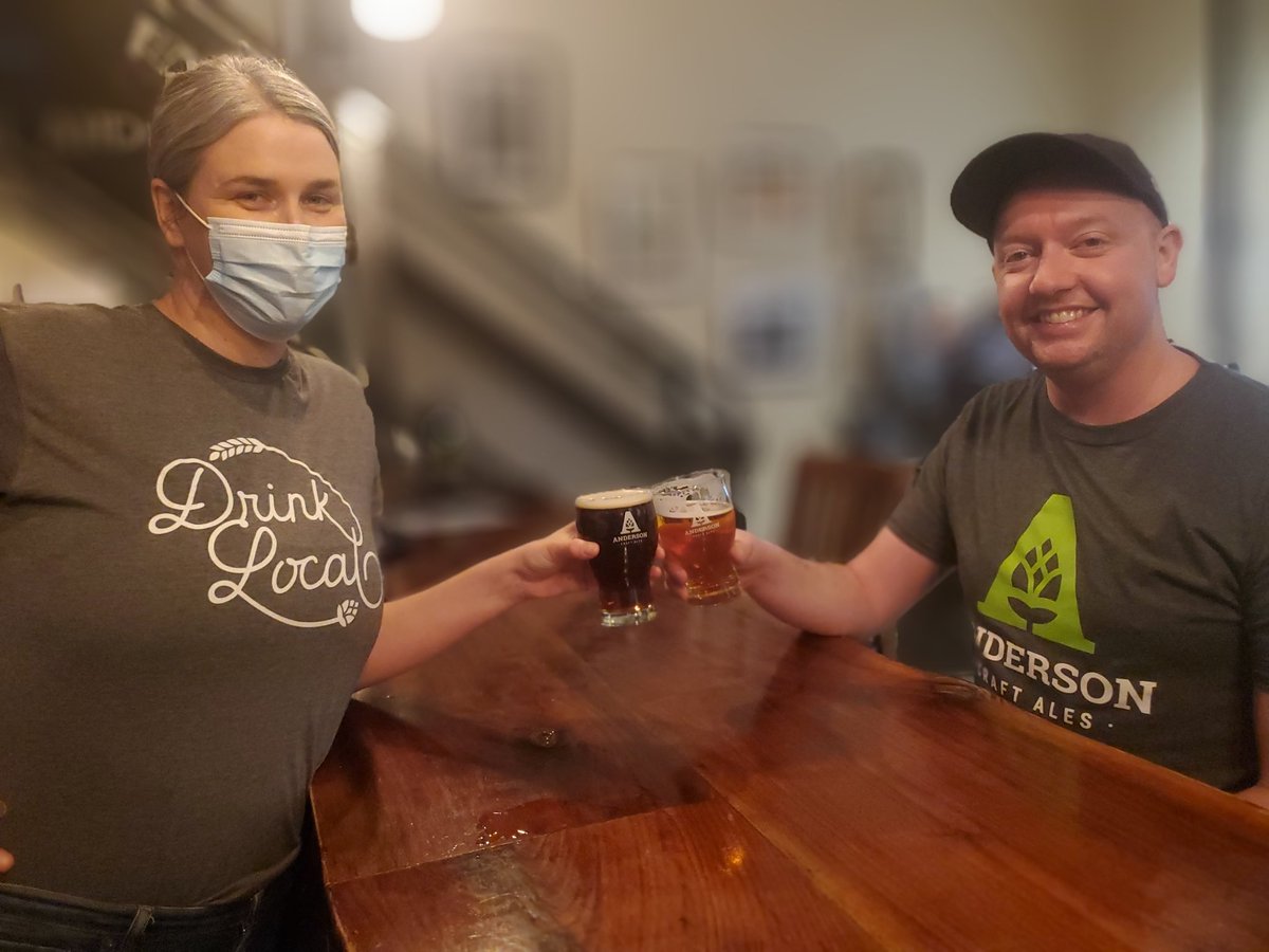 AndersonCAles's tweet photo. π» Cheers to the weekend! π»
We are pouring until 9pm!
.
.
.
.
.
.
#oev #askforandersons #andersoncraftales #digoev #ontcraftbeer #ldnt #exploreldnt #tourismldn https://t.co/QX0YLH7atZ
