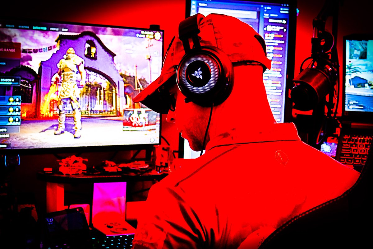AircondaTvT's tweet photo. #REDFriday playing #RogueCompany gearing up for #FridayNightWithFriends w/@The_Mind_Killer &amp; Raising $ for @StackUpDotOrg answeing their #CallToArms. Tonight is going to be a good night. #GetWet #TheRegiment
#YouTube &amp; #Twitch: https://t.co/owO1cIjNRa https://t.co/twvZuanjbn