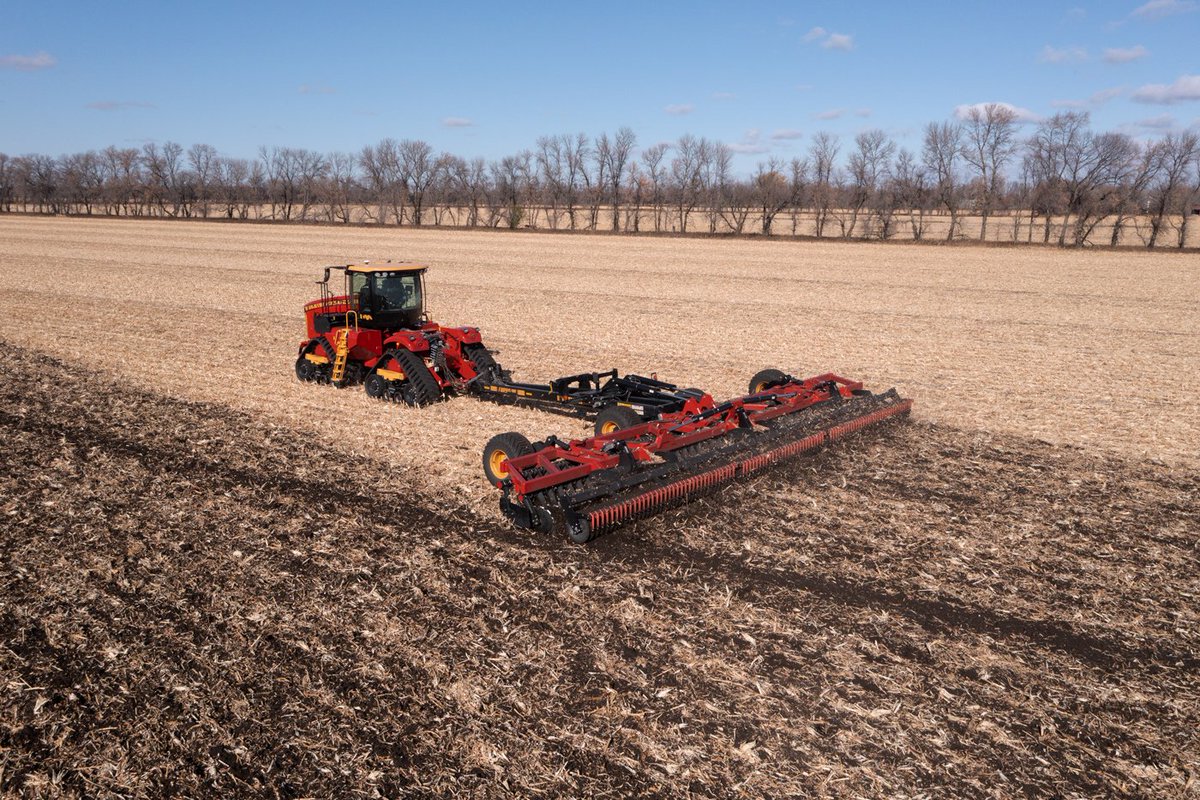 Versatile tweet media