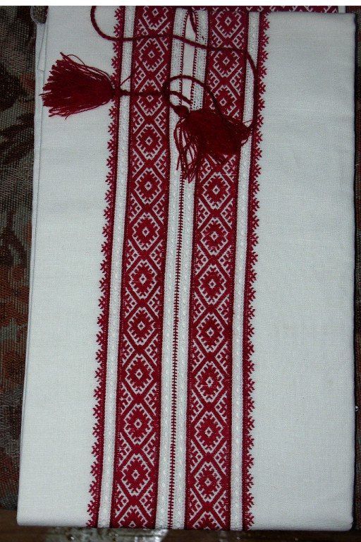 dia_project's tweet photo. ‼️Only women undertook to embroider national clothes,because they gave the product a powerful positive energy, and the embroidered shirt symbolized goodness, loyalty and love. Mothers passed this craft on to their daughters, grandmothers, and grandchildren
#NFT #blockchain #NFTs https://t.co/3l54ZiFYSq