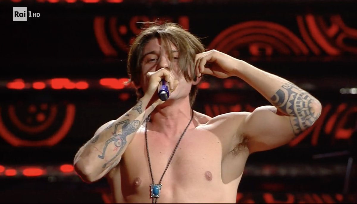 trash_italiano's tweet photo. Ok. #Sanremo2022 https://t.co/AogPhmrIIG