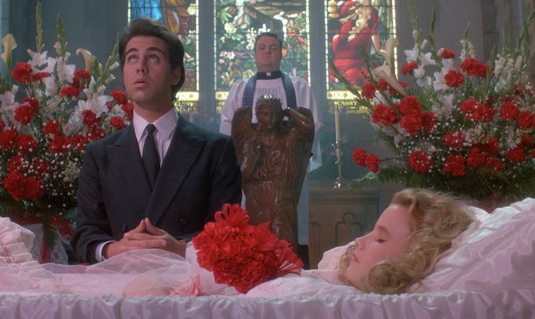 p_labyorteaux's tweet photo. #FEBUHEATHERSARY CONTINUES: This is one of my favorite pics from #Heathers. #KimWalker looked stunning, #GlenShadix was framed perfect. Camera  was locked down as each cast member took their position one after one and did their prayer.#StillCantBelieveTheyKilledSuchHot... https://t.co/VJ7lDcfcJy