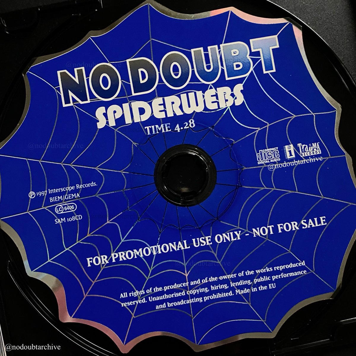 Who said the compact disc was dead?

Special web die cut “Spiderwebs” promo CD single from 1997 🕸 

#NoDoubt #Spiderwebs #TragicKingdom #Oldschool