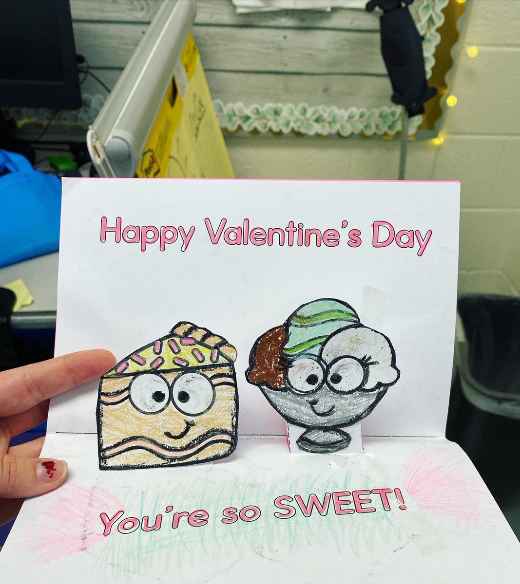 We wrote valentines for the seniors of Park Place today and their notes made my little teacher heart so full ♥️. Thank you for organizing this <a href="/ElmhurstArt/">Elmhurst Art Museum</a>!