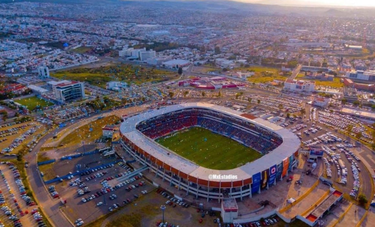 C'est l'anniversaire de... Estadio Corregidora de Querétaro - Pelouse du Querétaro FC ostadium.com/stadium/3237/e…