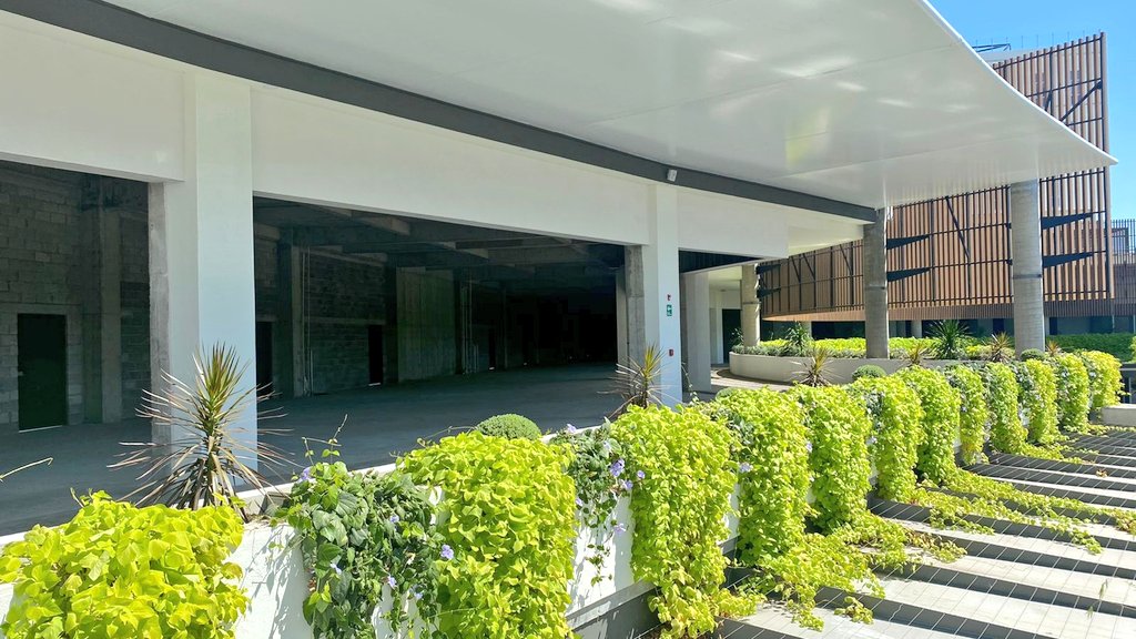 Candelaria___'s tweet photo. Recorrí el espacio propuesto para reubicar la Oficina de #Pasaportes de la @SRE_mx en #Colima en el Centro Comercial #Sendera. 

Próximamente mejores instalaciones que permitirán optimizar los niveles de servicio para los usuarios.

#SeguimosAvanzando https://t.co/XQ9A3Ennr9