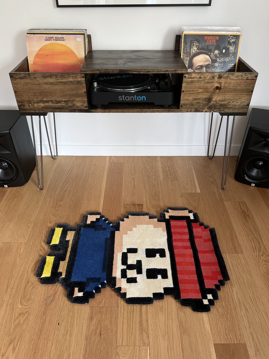 thelittlesnft's tweet image. hands up frens🙋
who wants their own 1/1 custom @thelittlesnft rug?

we're teaming up with @dlnqntz to bring ur very own littles nft to life as a custom rug!!

one winner, contest ends feb 5, 4pm PST  

1. follow @dlnqntz  and @thelittlesNFT
2. like + rt
3. tag 2 frens 

!weee