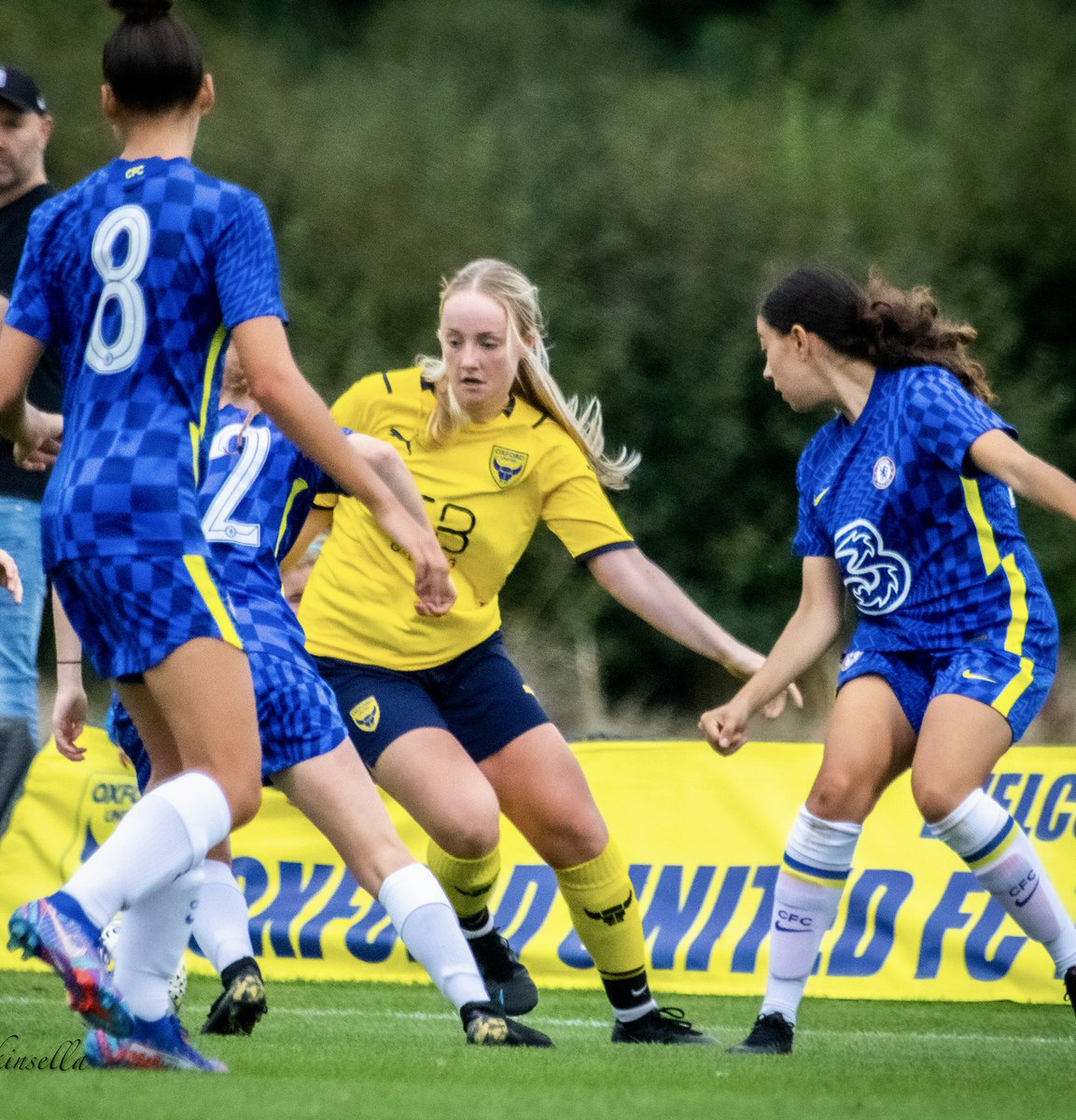 If anyone would like to help <a href="/OUFCGirlsRTC/">Oxford United Girls Academy</a> player &amp; my daughter   <a href="/KinsellaIsobel/">Isobel Kinsella</a> with her 2800 squat challenge throughout February for the <a href="/TeenageCancer/">Teenage Cancer Trust</a> trust it would be greatly appreciated <a href="/OfficialOUWFC/">Oxford United Women</a> <a href="/OUFCOfficial/">Oxford United</a> #TCT #OUFC #cancer #teenagers #challenge