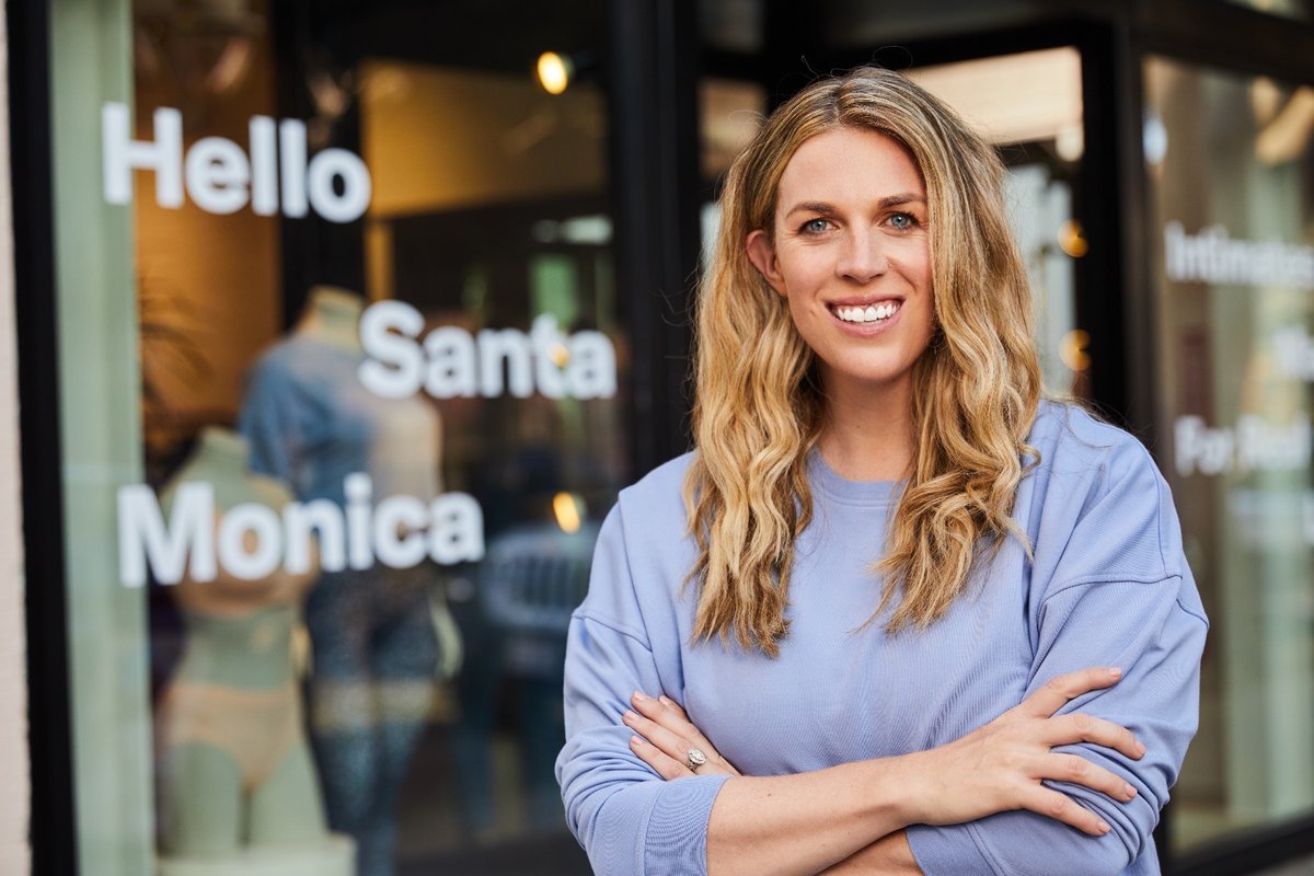 We sit down with Knix founder Joanna Griffiths to talk about entrepreneurship &amp; building community inside <a href="/LGCanada/">LG Canada</a>'s Hustle Hub by LG gram. sidewalkhustle.com/knix-ceo-joann… <a href="/LGCanada/">LG Canada</a>