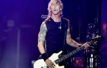 Happy 58th birthday to Duff Mckagan the best bassist ever 