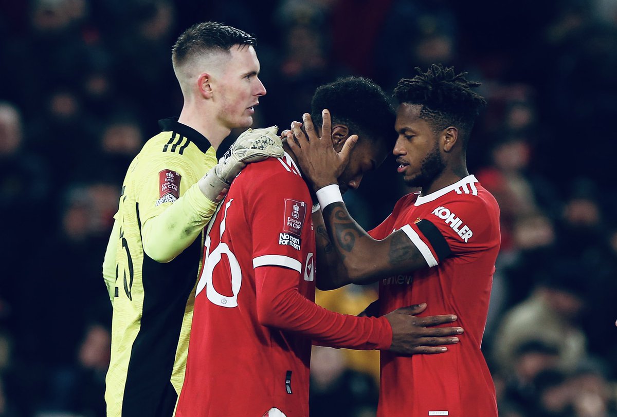 ManUtd's tweet photo. Win, lose or draw — we'll stick together. 𝗔𝗹𝘄𝗮𝘆𝘀 🔴⚪⚫

#MUFC | #FACup https://t.co/SrKhmA1JTr