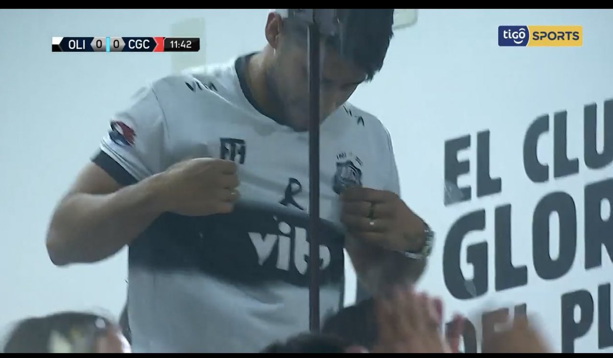 menchiortellado's tweet photo. Tito con la camiseta de Vita, se rompió en mil pedazos mi corazón 🥺 #Minuto11 https://t.co/HXmEV6zpsV