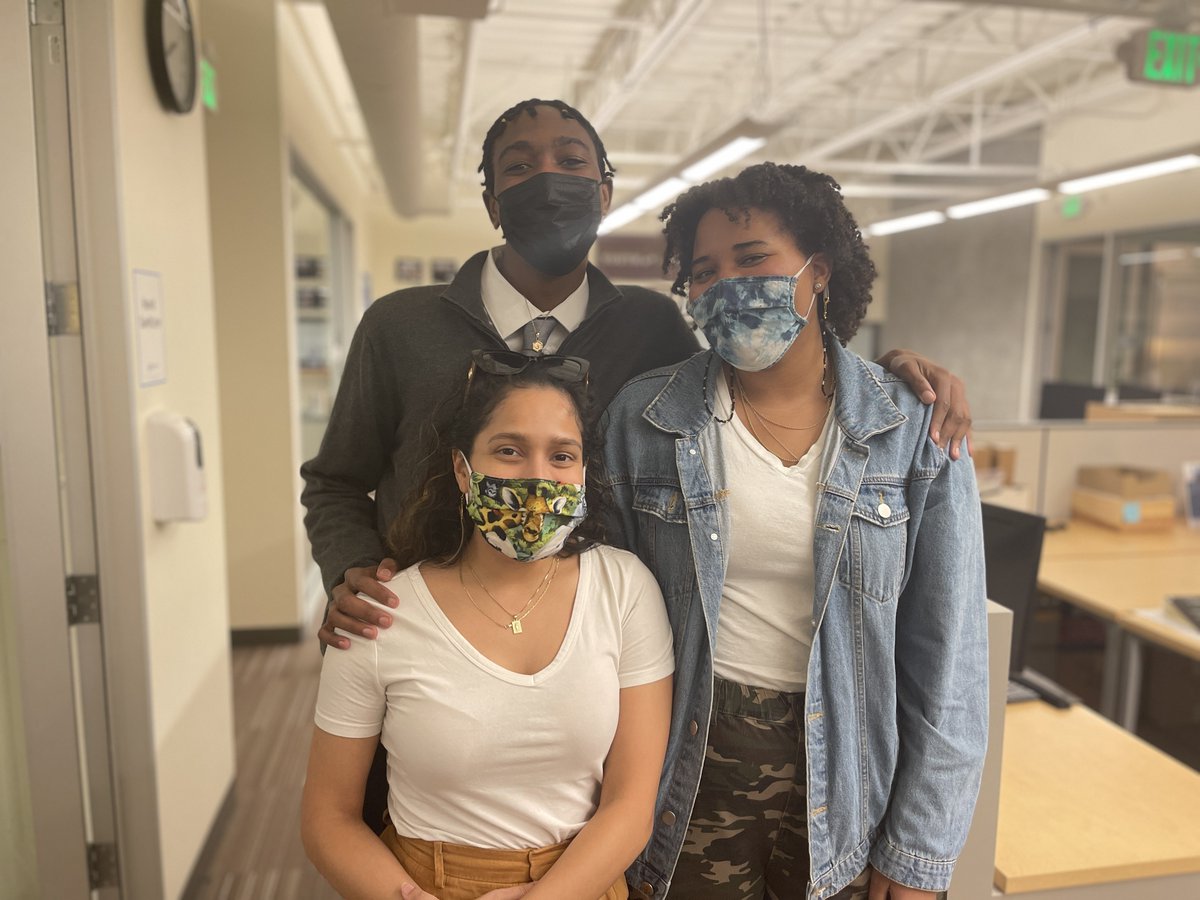 BGCSF's tweet photo. Congrats to our 8 Youth of the Year finalists! Last night, they virtually shared their speeches & interviewed with a panel of judges. We canβt wait to see who will earn the title of 2022 Citywide Youth of the Year on Feb. 17! Learn more at https://t.co/60pWVjK8ID. #YOY22 #BGCSF https://t.co/etlwuX7bUp