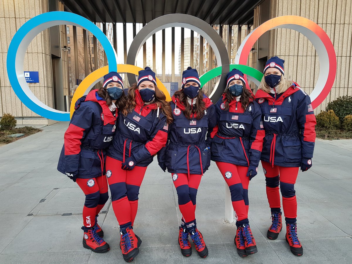 This team. So proud to be sharing this moment with these ladies. ❤ #Beijing2022 #Olympics #TeamUSA #Curling