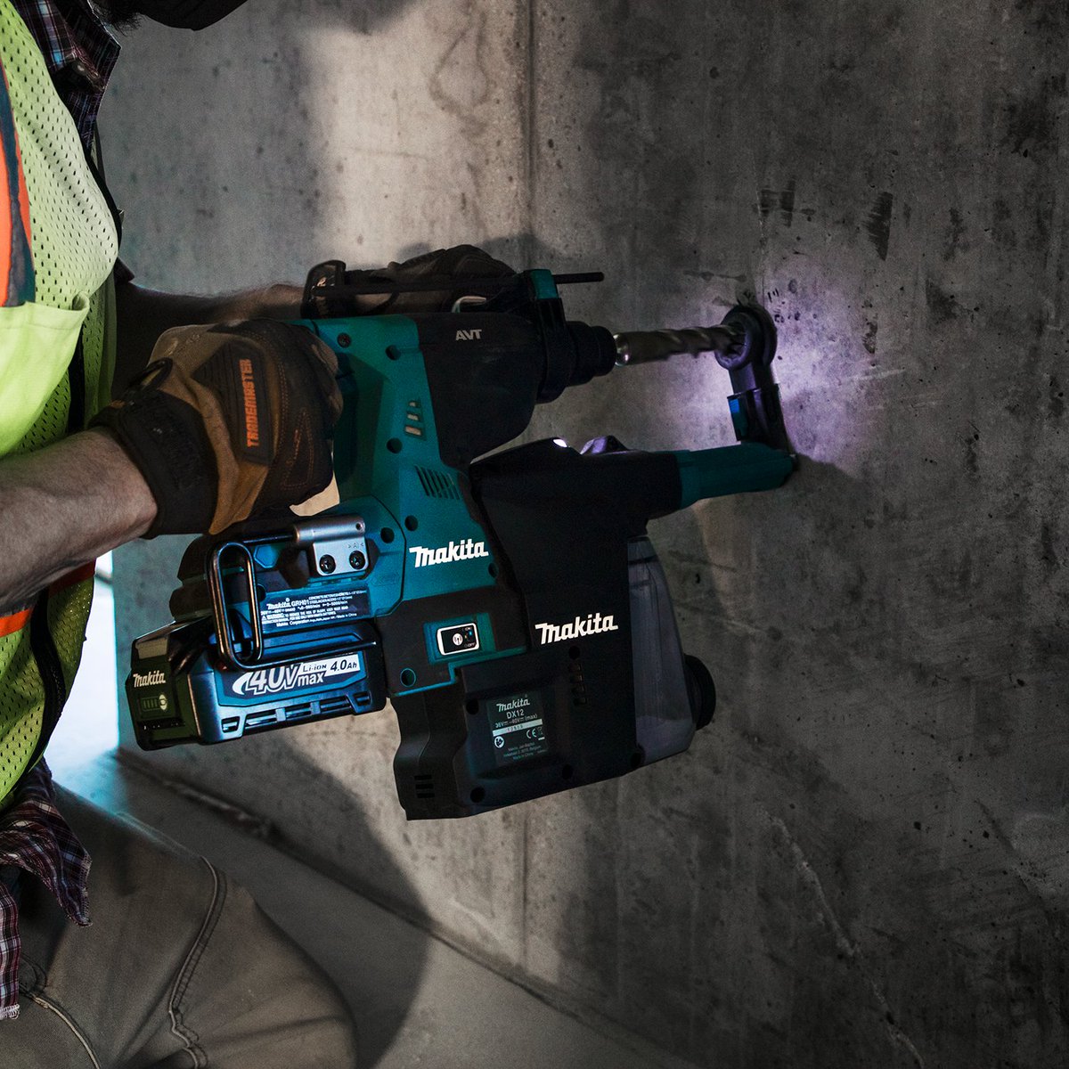 MakitaTools's tweet photo. Cordless rotary hammers with on-board dust extraction are best for mobility & portability. Here are 4 from the XGT & LXT Systems: all combine top performance with on-board HEPA dust extractors with filter-cleaning mechanisms (OSHA Table 1 compliant) #grh01 #grh07 #xrh011 #xrh12 https://t.co/QBVYlSSkcl