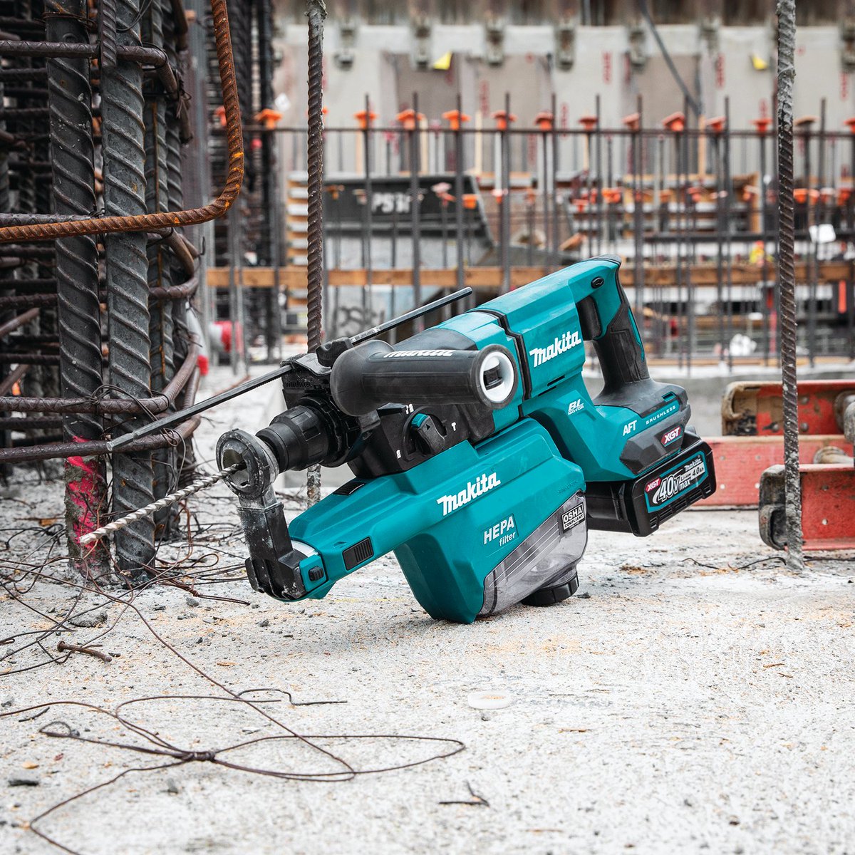 MakitaTools's tweet photo. Cordless rotary hammers with on-board dust extraction are best for mobility & portability. Here are 4 from the XGT & LXT Systems: all combine top performance with on-board HEPA dust extractors with filter-cleaning mechanisms (OSHA Table 1 compliant) #grh01 #grh07 #xrh011 #xrh12 https://t.co/QBVYlSSkcl