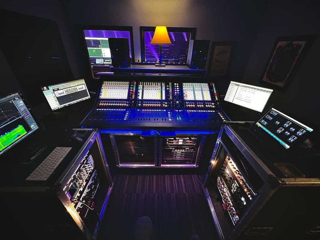 SES_Official's tweet photo. 📷 by Joey Diehl: “I’ve dreamed about being on a rig like this my whole life. Thank you @specialeventservices and @DiGiCo_official for making this dream a reality!” #Digico #SES #SpecialEventServices #burl #neve #wesaudio #ssl #api #maag #overstayer #spl #blacklionaudio https://t.co/21p7BQifeC