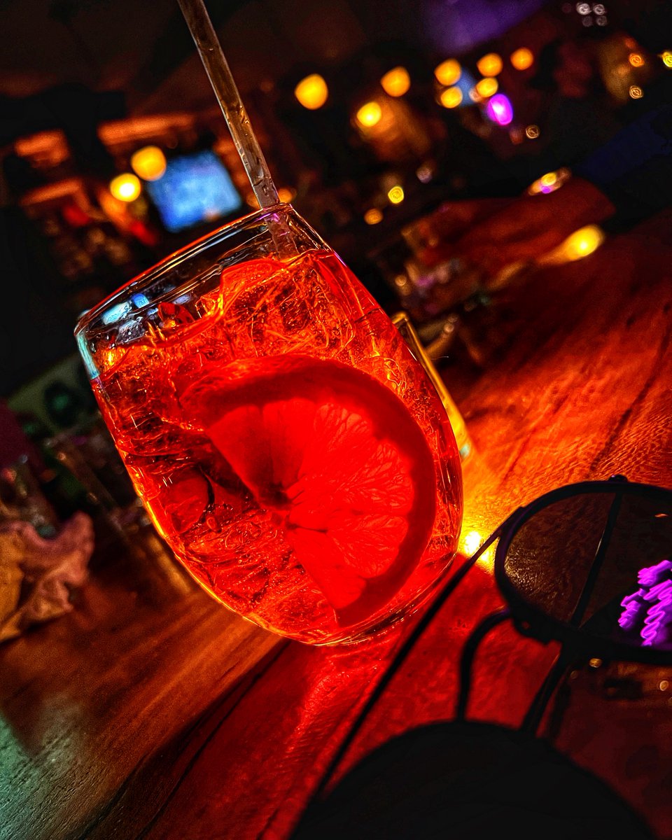 CBJourneys's tweet photo. ๐นAperol Spritz
#Friyay #FindsFromForeign https://t.co/BQTrQH1f0x