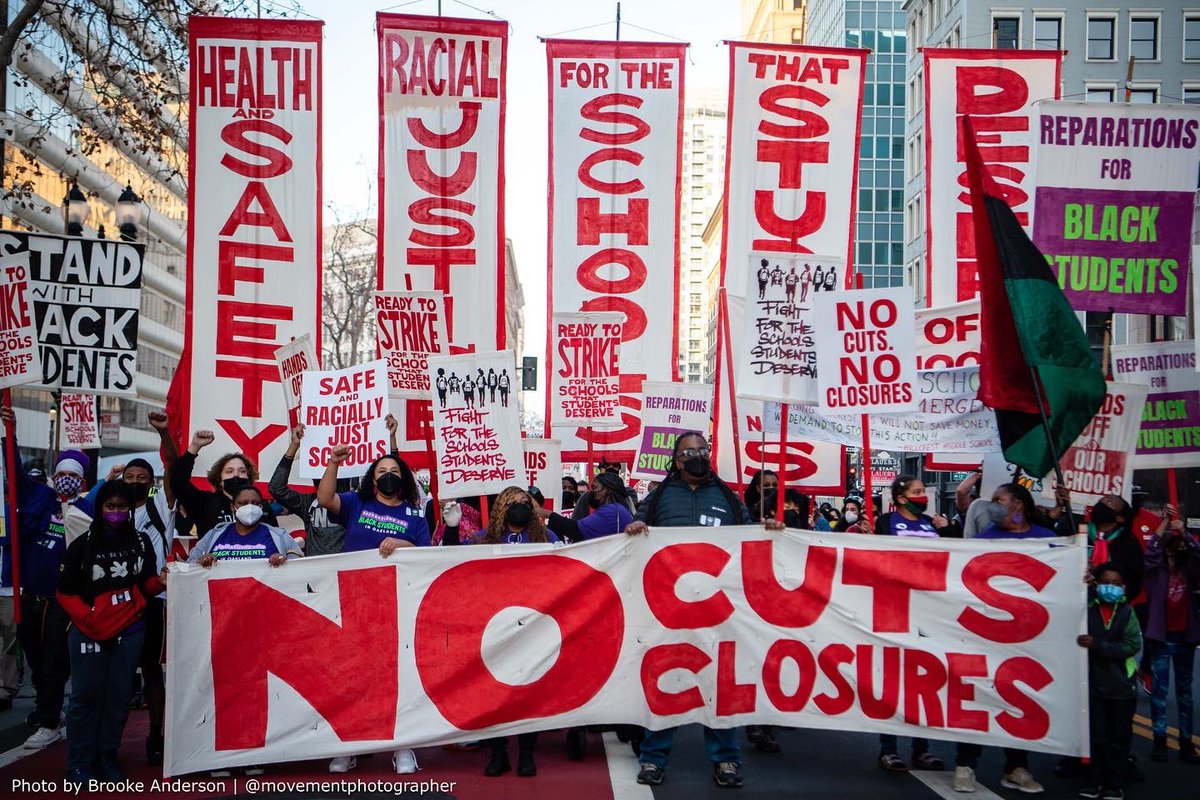 movementphotog's tweet photo. "NO CUTS, NO CLOSURES.”
This afternoon, one thousand teachers, parents, students, and allies marched in Oakland, CA to protect majority-Black schools from closure. #NoCutsNoClosures #Reparations4BlackStudents #SafeAndRaciallyJustSchools https://t.co/gySyUI51yh