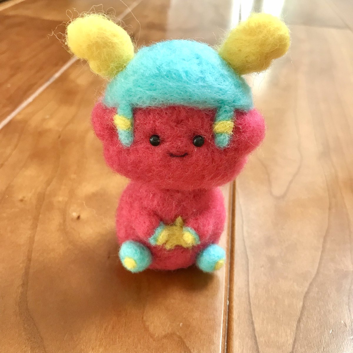 新しい仲間が出来ました🐥❤️
羊毛フェルトで作ったガフちゃん2号です🐥