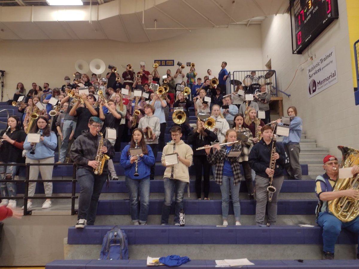 SewardBand's tweet photo. Great to have our alumni join us tonight! https://t.co/Fh5IPjBtmL