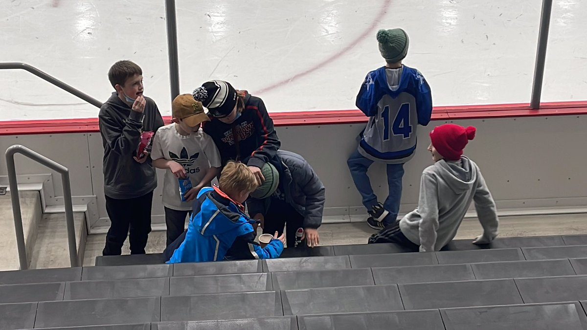 MNEmbryologist's tweet photo. Is there anything cuter than a pack of rink rats❤️ https://t.co/5G4P8yglvi