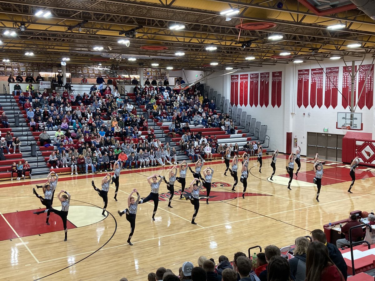 BGrensteiner's tweet photo. Great job FHS dance team!! https://t.co/7lADnfPAG3