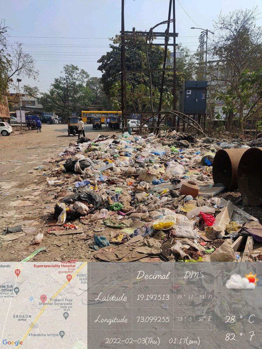 green_pawan's tweet photo. Roads Becoming dumping grounds in Dombivli under the scheme of Swachh Bharat abhiyan. Nowadays this is very common in the state.

@KDMCOfficial @mybmc @TMCaTweetAway @AUThackeray @mpcb_official @MahaEnvCC @DrSEShinde @sbmvns #SwachhSurvekshan2022 https://t.co/UxDy9Ji1Mz