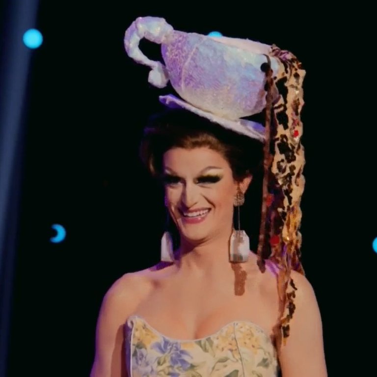 omgheylily's tweet image. lady camden so pretty #dragrace