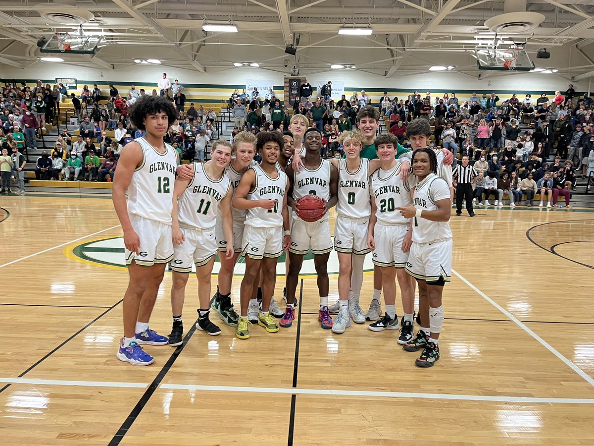 1000 POINTS CLUB!!

CONGRATULATIONS TO STEPHEN BARBER JR. FOR SCORING HIS 1000th POINT TONIGHT!

GO STEPH! GO HIGHLANDERS!