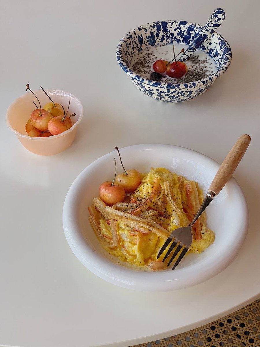 Michell27240293's tweet photo. Today's breakfast, Aauto Quicker Breakfast Fruit Yogurt Bowl, Crab Sliced Egg😋
Enjoy breakfast and start working on the first day of the Year of the Tiger.🌞 https://t.co/8SGfxQLUPQ