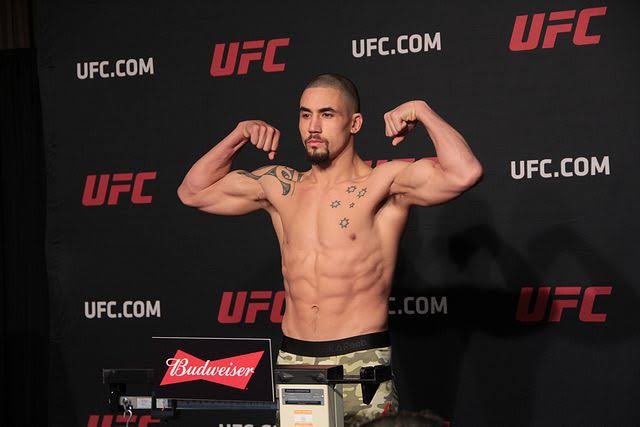 robwhittakermma's tweet photo. Soak it up...1 week left of skinny Rob 🍲🍣🍱 🍔🍕🌮🌯🥩🥐🥨🥯 #1week #nomnomnom 😋 #UFC271 https://t.co/21vcmpQBr2