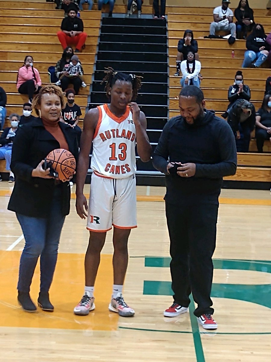 sportsguymarv's tweet photo. Congrats to @RHScanes_Sports Brad Chapman was 3 points away from joining the 1000 points club.  Here he is with family during the presentation at the game. https://t.co/wHHCXFSw0Y