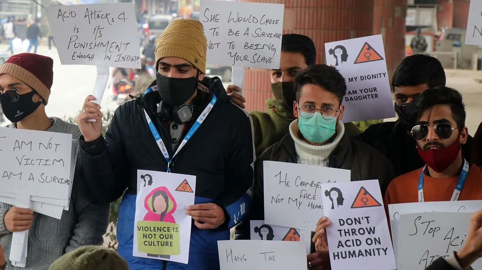 Aaishakha786's tweet photo. Srinagar acid attack|16 questioned for spreading ‘disinformation’
#SrinagarAcidAttack
#daily
#humanity
#violenceprevention https://t.co/cJCo2MZZnx