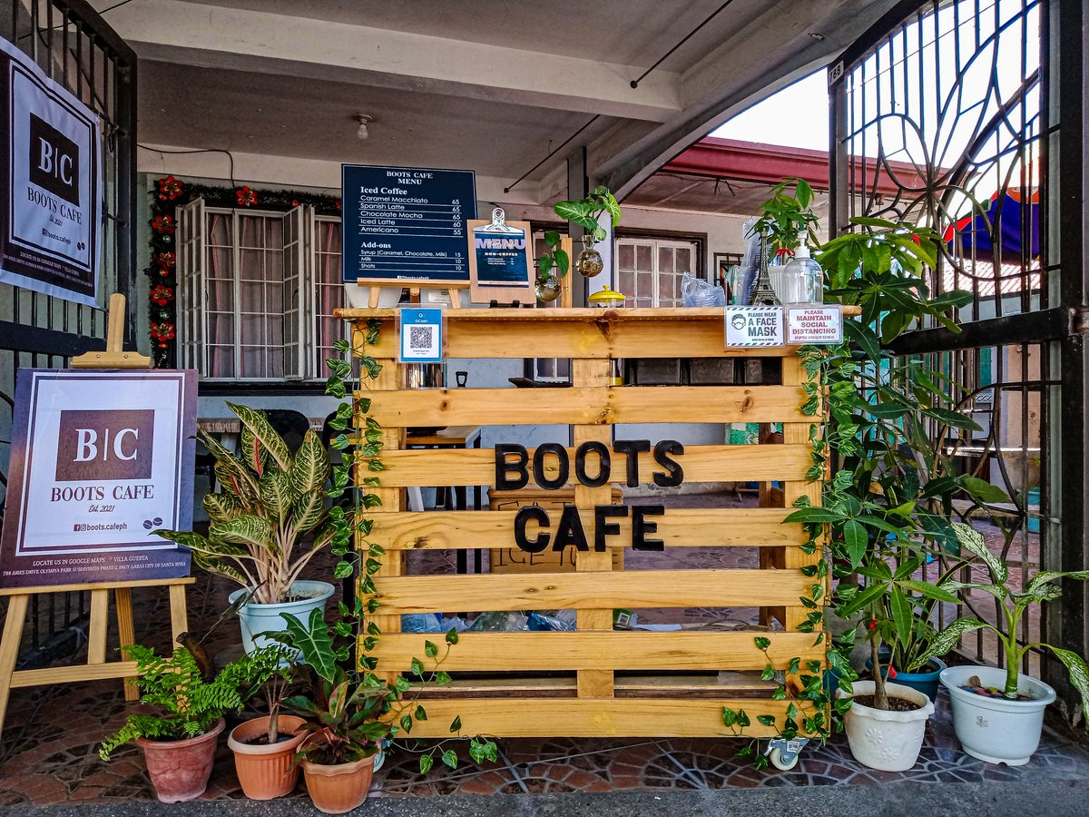 badgaljoyt's tweet photo. Boots Cafe ❤️ https://t.co/PrzMezRQx7