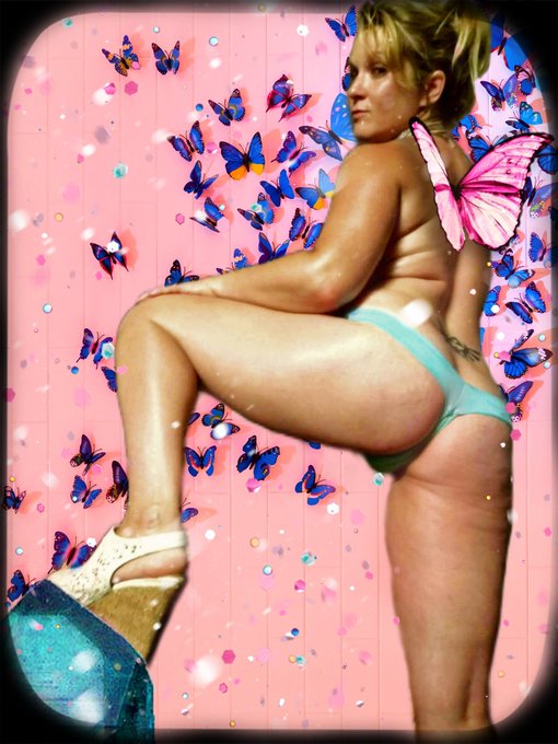 Got my very own .com!! I'll probably constantly reimagine and f*ck around with it.. but, my 'business'<a href="/tag/newprofilepic"class="tags"><span>#newprofilepic</span></a>