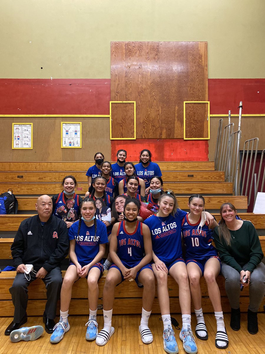 LAConqsGBBall's tweet image. Lady Conqs win rnd 2of the rivalry game 55-45 vs Wilson finish the season 10-0 league  and 21-4 Next up 2A Playoffs 

Vhenus Gaoa-19pts 
Kamora Fletcher-14pts 
Hailey Lakey-9pts
Jimena Solorio - 9pts 

#adidaslegacy @adidashoops 
@LAConqAthletics @James_Escarcega  @SGVNSports