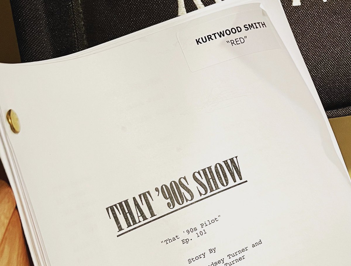 Red and Kitty, teenagers, grunge rock…let’s gooooo! #That90sShow @netflix