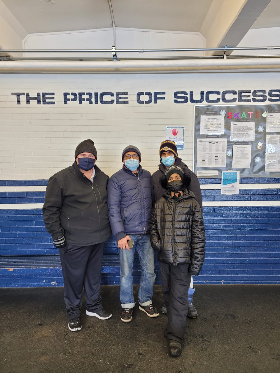MichaelFordTO's tweet photo. Thanks to everyone who came out to our Annual Skating Party at Sunnydale Acres Rink! ⛸️

This is a great opportunity for our community to come together to take in the winter weather with hot chocolate and entertainment on the ice! ❄️☕ https://t.co/X4pl9htAv3
