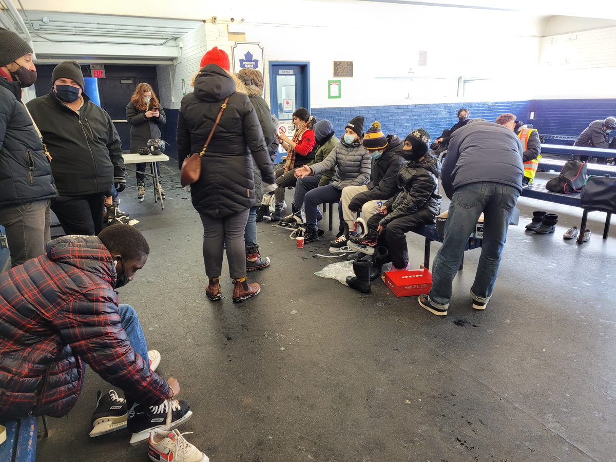 MichaelFordTO's tweet photo. Thanks to everyone who came out to our Annual Skating Party at Sunnydale Acres Rink! ⛸️

This is a great opportunity for our community to come together to take in the winter weather with hot chocolate and entertainment on the ice! ❄️☕ https://t.co/X4pl9htAv3