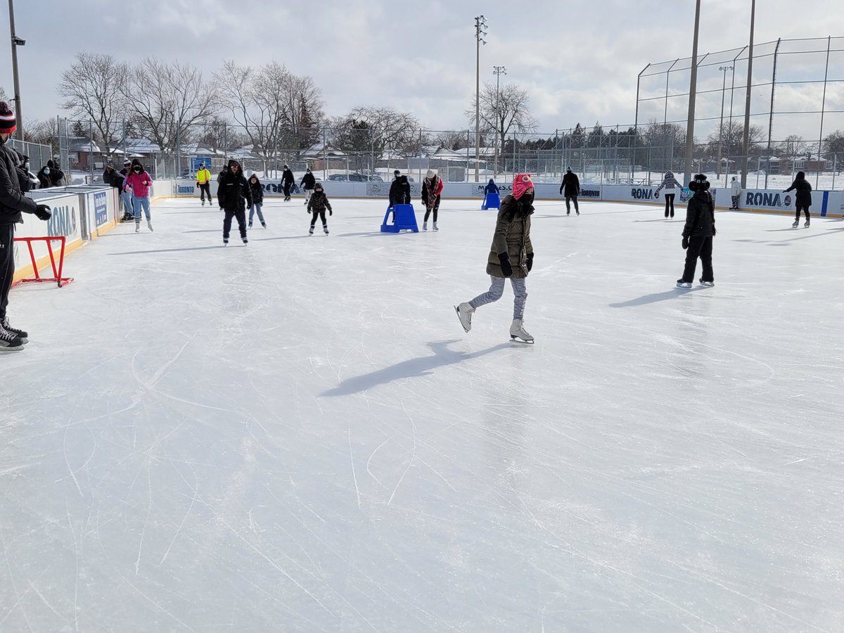 MichaelFordTO's tweet photo. Thanks to everyone who came out to our Annual Skating Party at Sunnydale Acres Rink! ⛸️

This is a great opportunity for our community to come together to take in the winter weather with hot chocolate and entertainment on the ice! ❄️☕ https://t.co/X4pl9htAv3