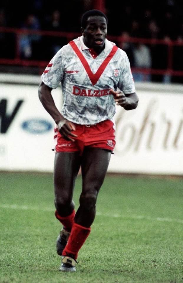SimonMatters2's tweet image. Remembering Justin Fashanu... who would have been 60 Today.. RIP.
But for his bigoted brother John and general attitudes during the 80’s and 90’s... he could have achieved much more in the game.
I was lucky enough to have worked with Justin and he was a warm and a generous man